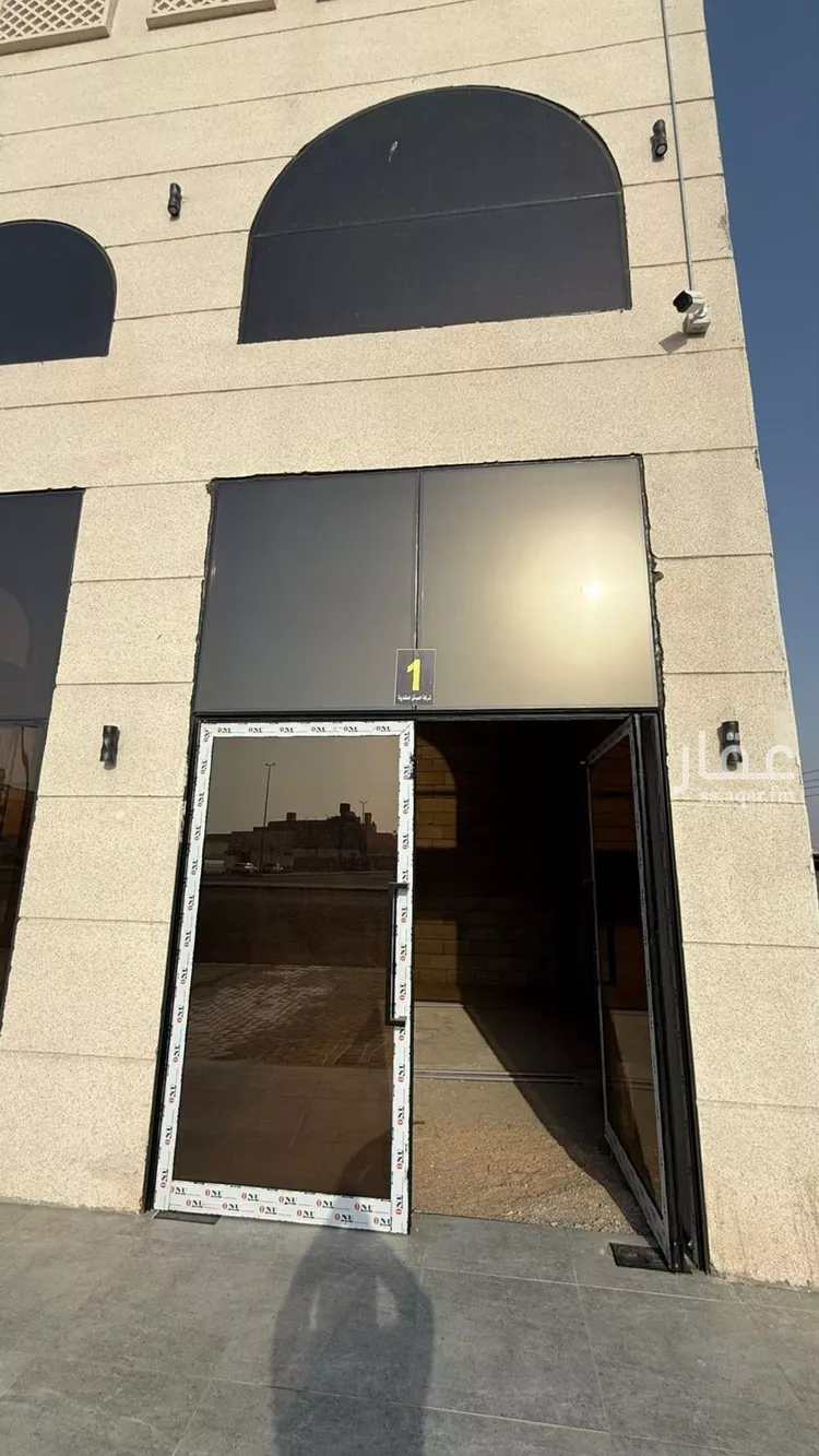 محل للإيجار في شارع طريق الأمير سعود بن نايف بن عبد العزيز, حي الحطيم, مدينة مكة المكرمة, منطقة مكة المكرمة صورة 2