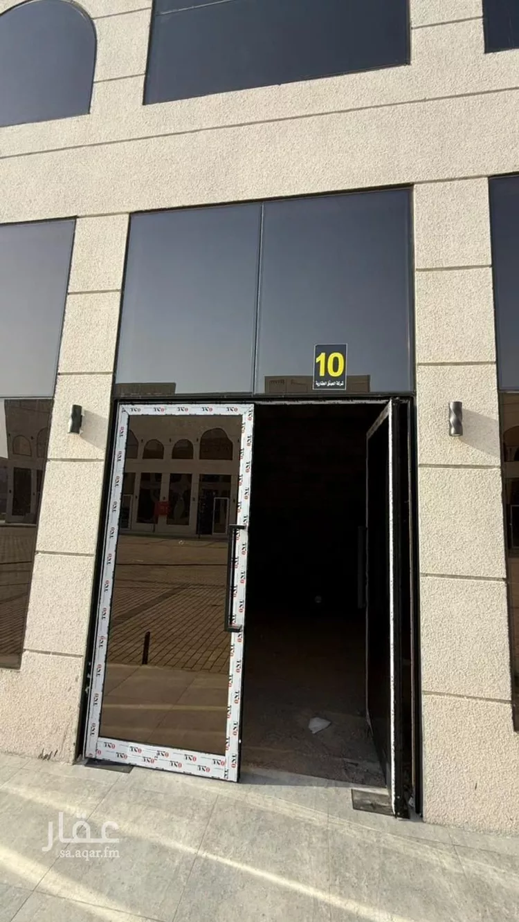 محل للإيجار في شارع طريق الأمير سعود بن نايف بن عبد العزيز, حي الحطيم, مدينة مكة المكرمة, منطقة مكة المكرمة صورة 2