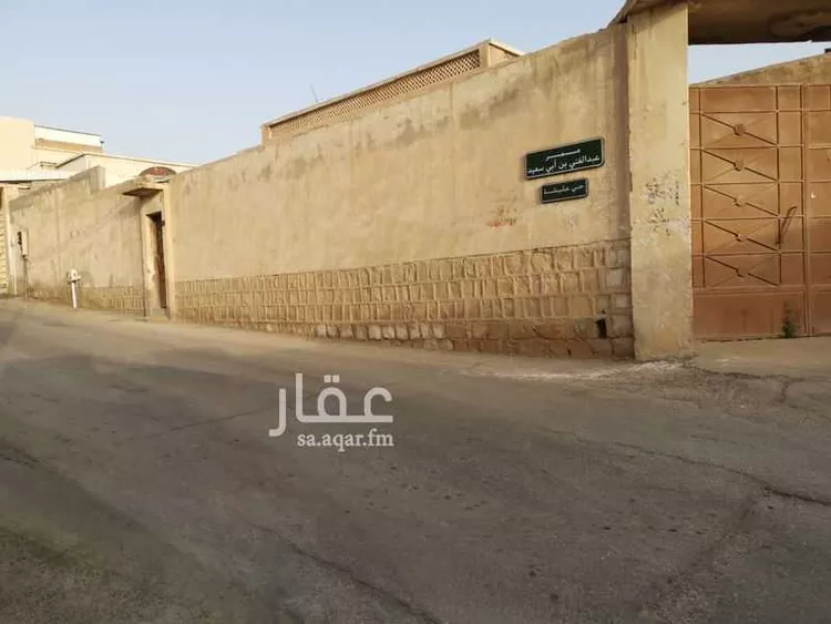 فيلا للبيع في شارع رافع بن مالك ، حي عليشة ، الرياض ، منطقة الرياض صورة 2