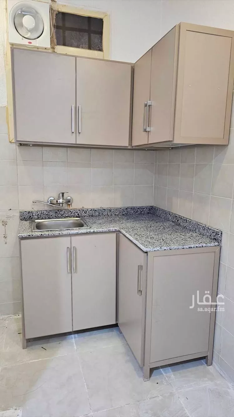 شقة للإيجار في شارع العزيزية الفرعي, حي الدار البيضاء, مدينة الرياض, منطقة الرياض