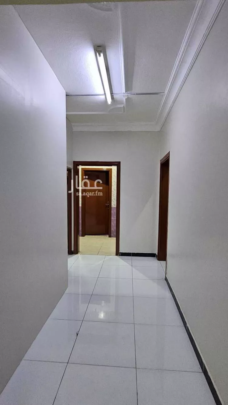 عمارة للإيجار في شارع العزيزية الفرعي, حي العزيزية, مدينة الرياض, منطقة الرياض صورة 5