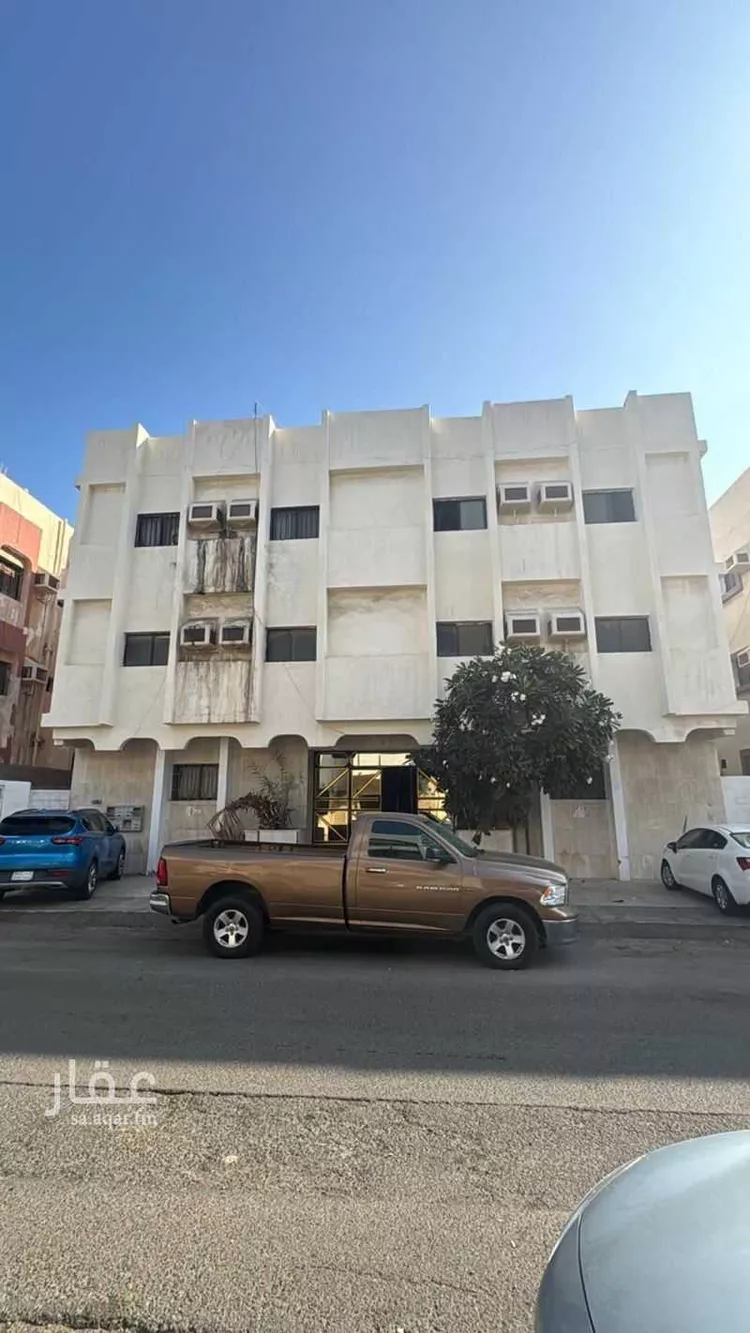 عمارة للبيع في شارع حسن يحيى, حي العزيزية, مدينة جدة, منطقة مكة المكرمة صورة 2