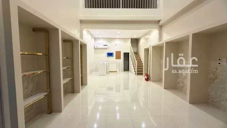 محل للإيجار في شارع أبو المغيرة بن حزم, حي الأمواج, مدينة جدة, منطقة مكة المكرمة
