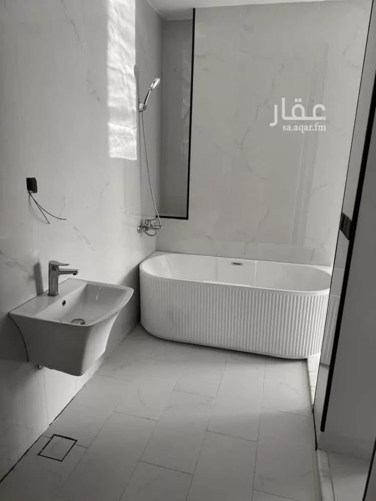 فيلا للبيع في شارع مسعود الحبشى, حي الربيع, مدينة الرياض, منطقة الرياض