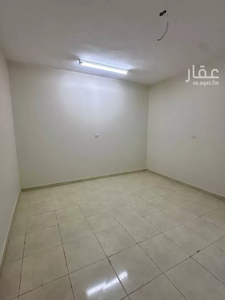 شقة للإيجار في شارع عائشة بنت ابي بكر, حي الناصرية, مدينة سكاكا, منطقة الجوف 8