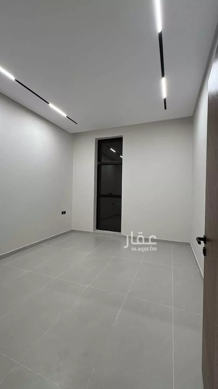 فيلا للبيع في شارع محمد عمر توفيق, حي العوالي, مدينة الرياض, منطقة الرياض صورة 2