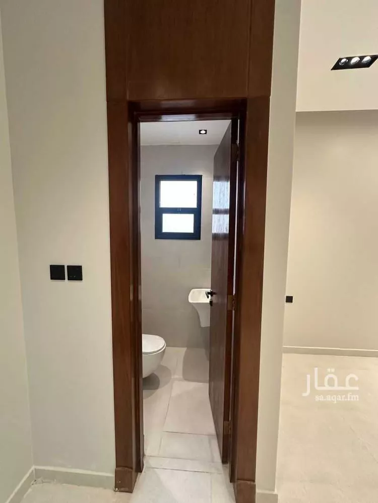 فيلا للإيجار في شارع جعفر بن محمد البيتي, حي الرمال, مدينة الرياض, منطقة الرياض صورة 4