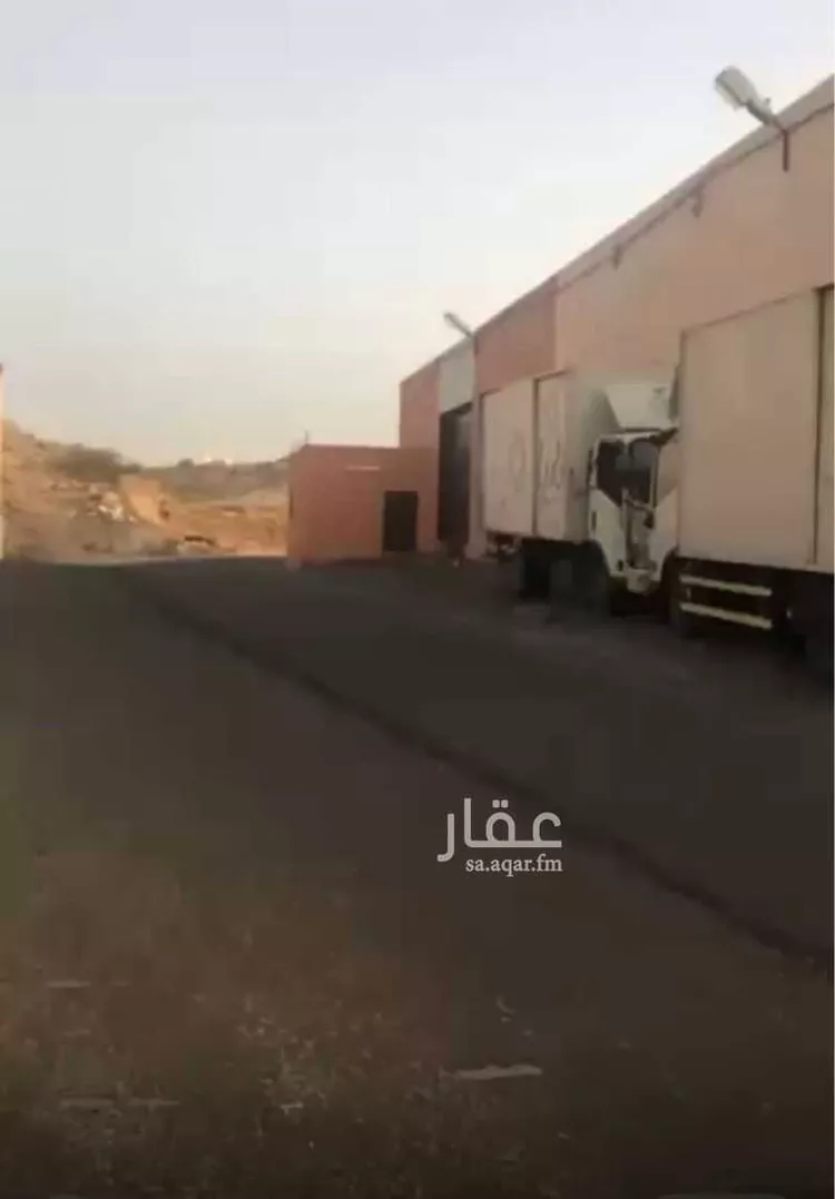 مستودع للإيجار في شارع عبيدالله التيهان ابن مالك ، العرف ، خميس مشيط صورة 2