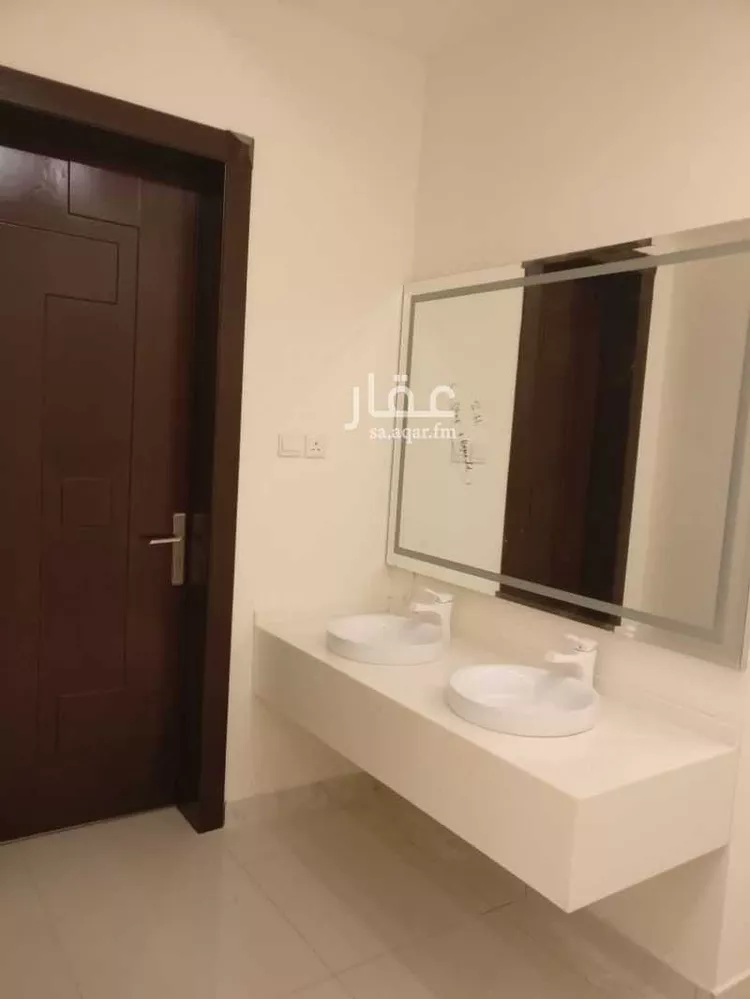Floor for Rent in Ad Diriyah Al Khalidiyah صورة 3