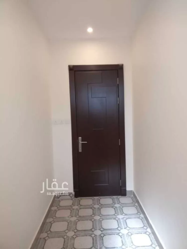 Floor for Rent in Ad Diriyah Al Khalidiyah صورة 2