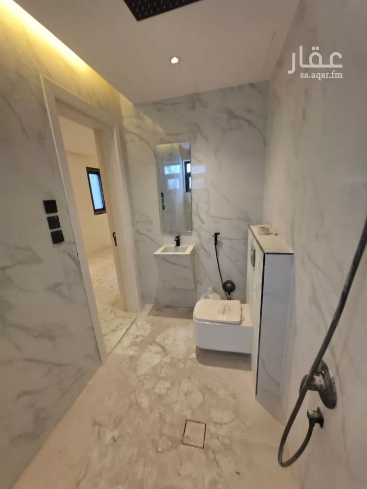 Villa for Sale in Riyadh Al Arid 7