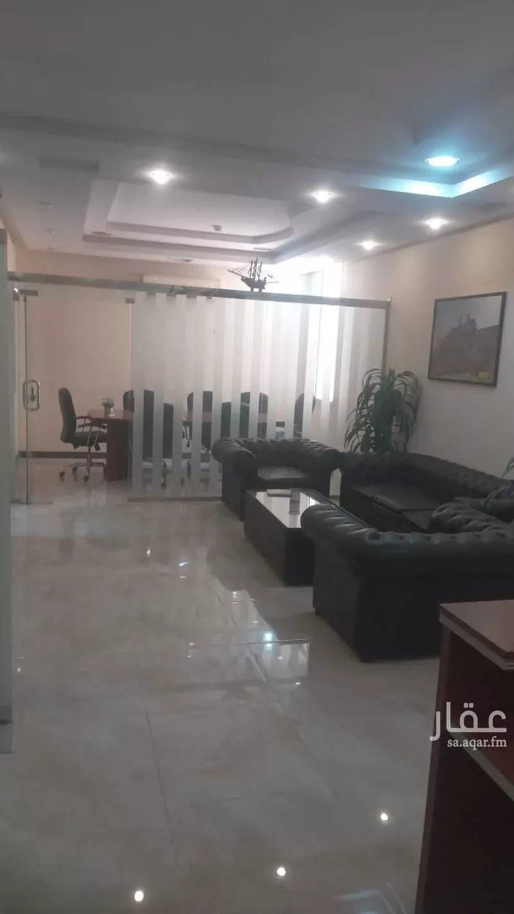مكتب تجاري للإيجار في شارع الشيخ حسن بن حسين بن علي, حي إشبيلية, مدينة الرياض, منطقة الرياض 1 صورة
