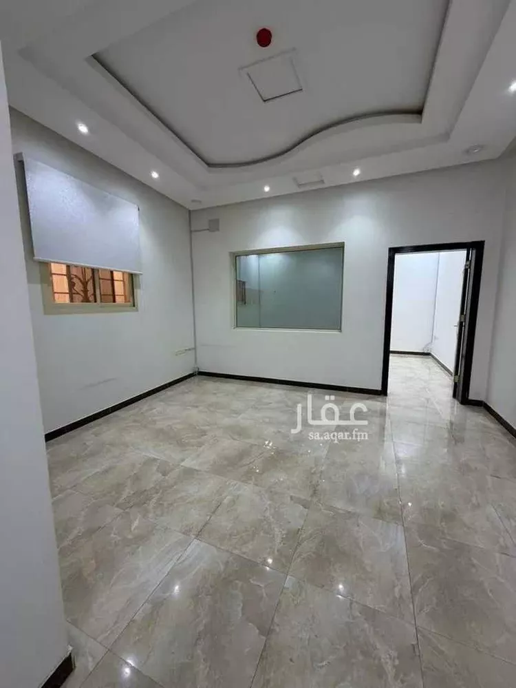 مكتب تجاري للإيجار في شارع الشيخ حسن بن حسين بن علي, حي إشبيلية, مدينة الرياض, منطقة الرياض صورة 3