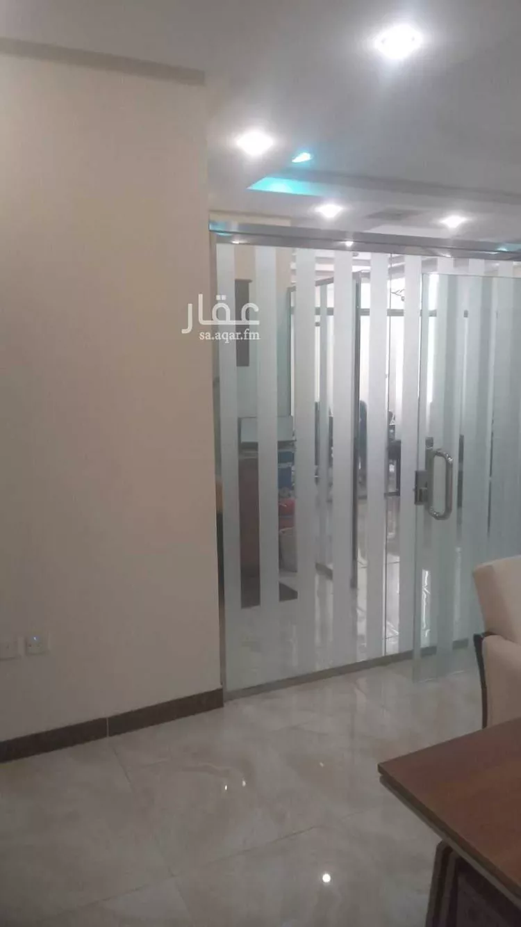 مكتب تجاري للإيجار في شارع الشيخ حسن بن حسين بن علي, حي إشبيلية, مدينة الرياض, منطقة الرياض صورة 3