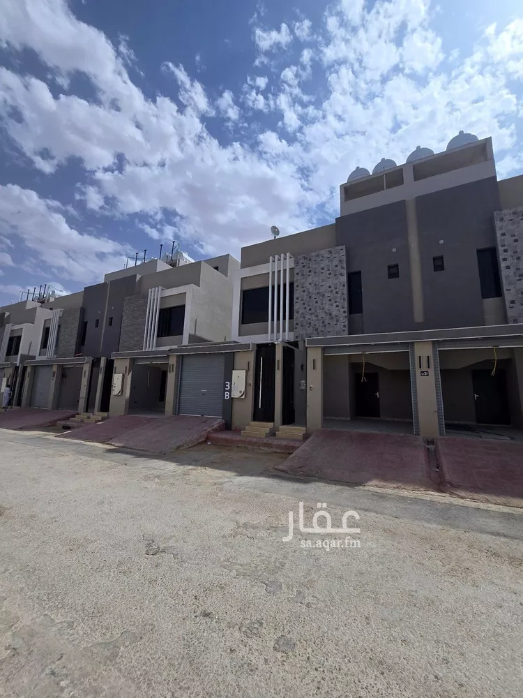دور للبيع في شارع الغديرين, حي طيبة, مدينة الرياض, منطقة الرياض صورة 2