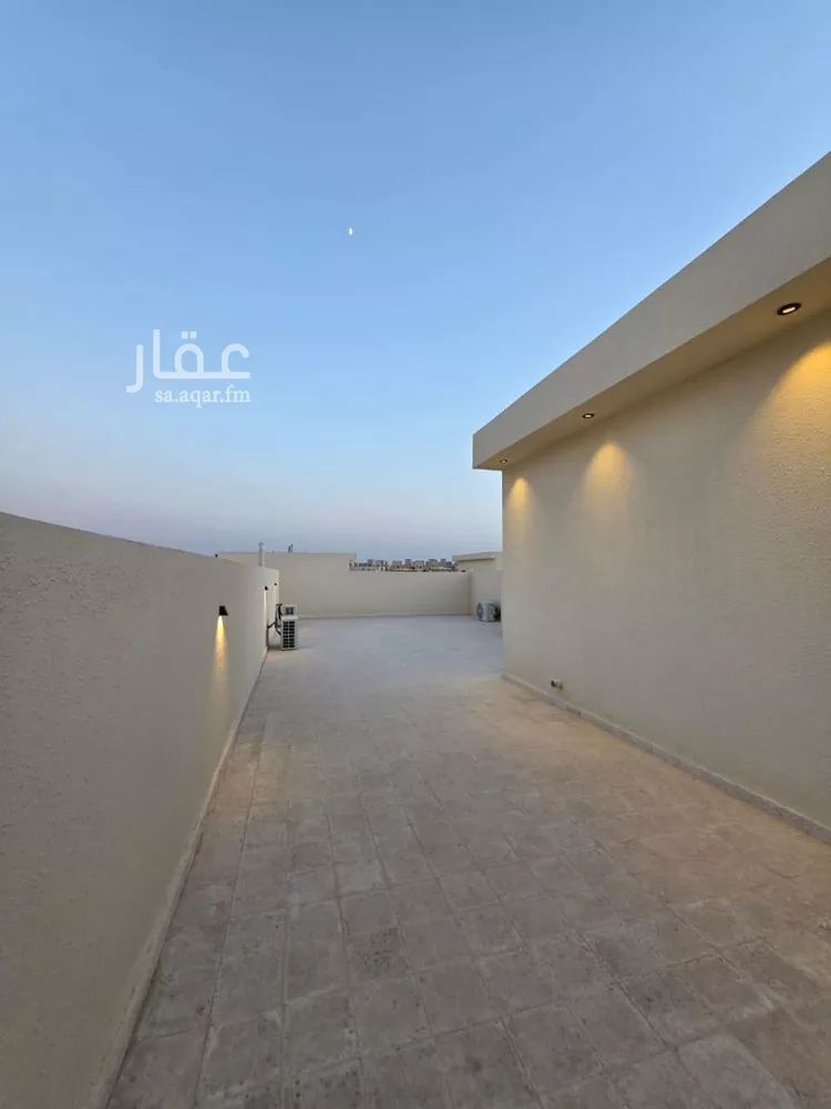 Floor for Sale in Riyadh Okaz 10