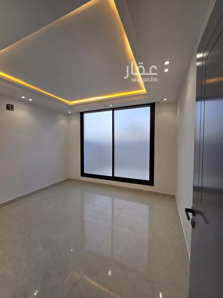 دور للبيع في شارع الغديرين, حي طيبة, مدينة الرياض, منطقة الرياض 18
