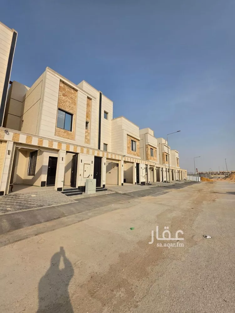 دور للبيع في شارع كعب بن زيد الأنصاري, حي طيبة, مدينة الرياض, منطقة الرياض صورة 2