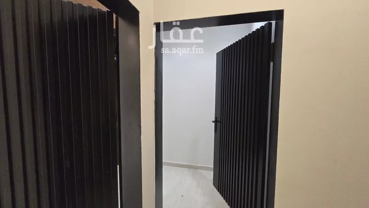 دور للبيع في شارع كعب بن زيد الأنصاري, حي طيبة, مدينة الرياض, منطقة الرياض صورة 5