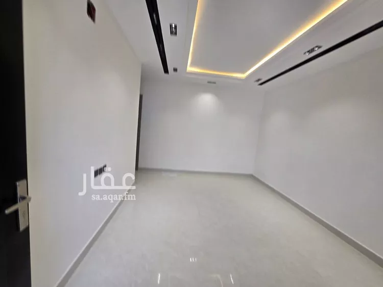 دور للبيع في شارع الغديرين, حي طيبة, مدينة الرياض, منطقة الرياض 12
