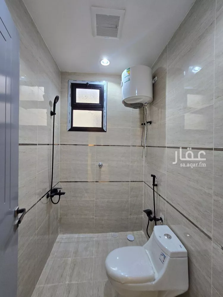 دور للبيع في شارع الغديرين, حي طيبة, مدينة الرياض, منطقة الرياض 16