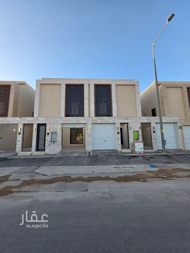 دور للبيع في شارع المبذرين , حي طويق, مدينة الرياض, منطقة الرياض صورة 3