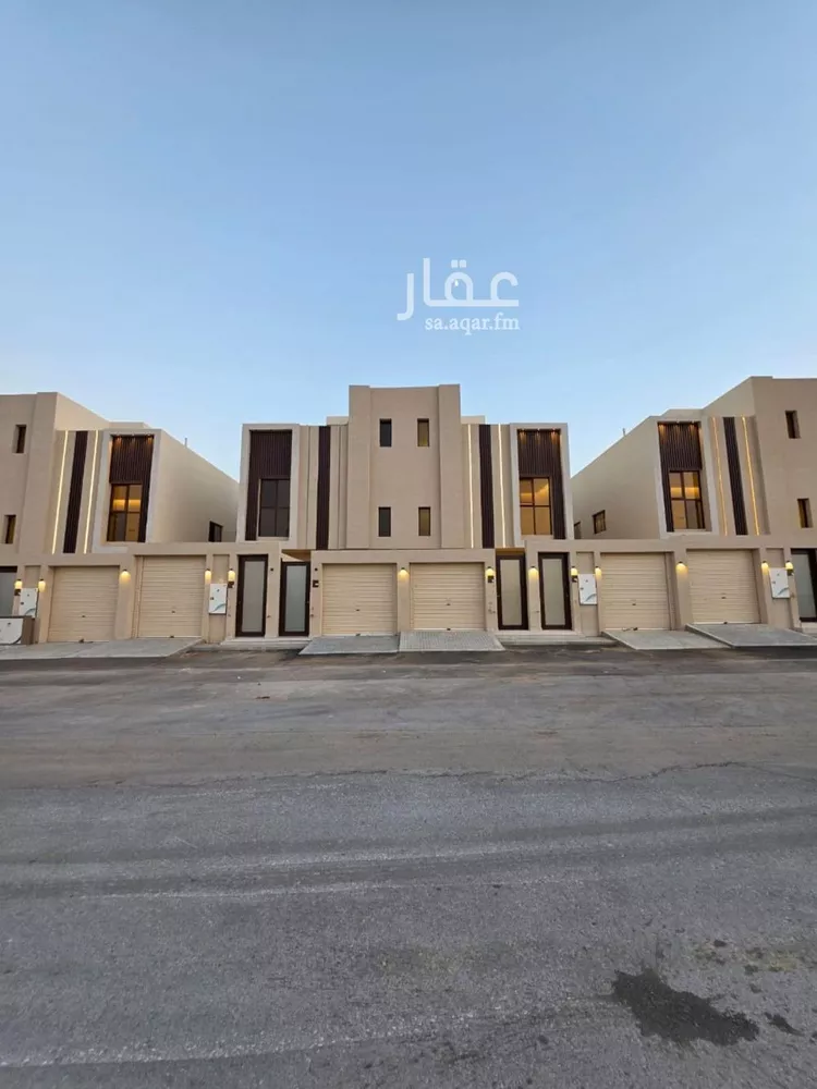 دور للبيع في شارع عبدالله الدارمي, حي عكاظ, مدينة الرياض, منطقة الرياض صورة 2