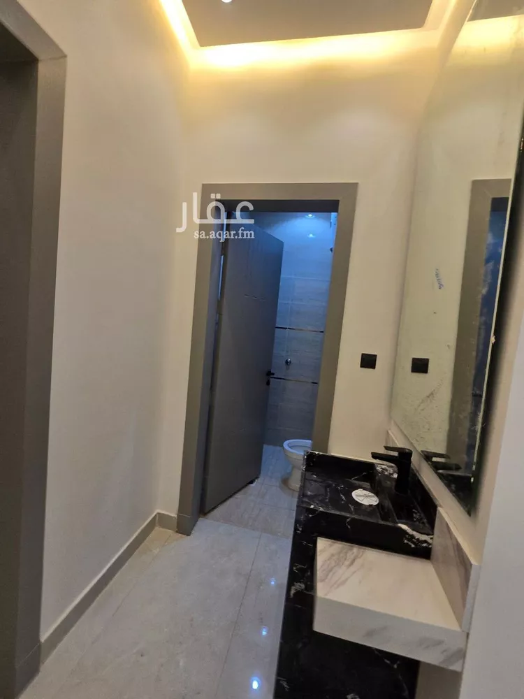 دور للبيع في شارع الغديرين, حي طيبة, مدينة الرياض, منطقة الرياض 14