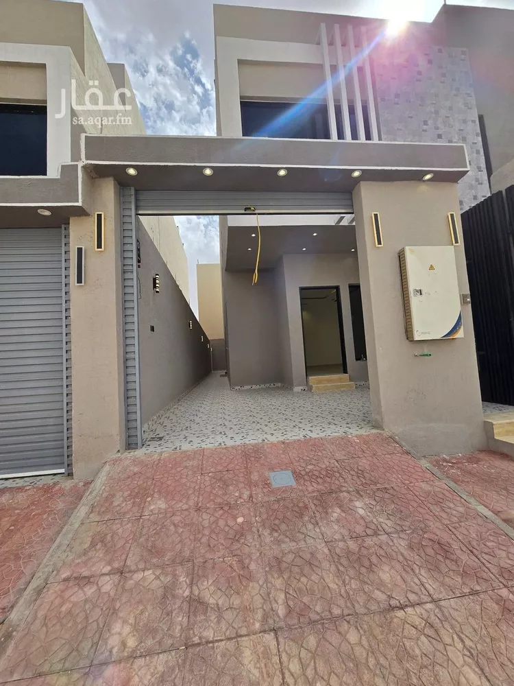 دور للبيع في شارع الغديرين, حي طيبة, مدينة الرياض, منطقة الرياض 17