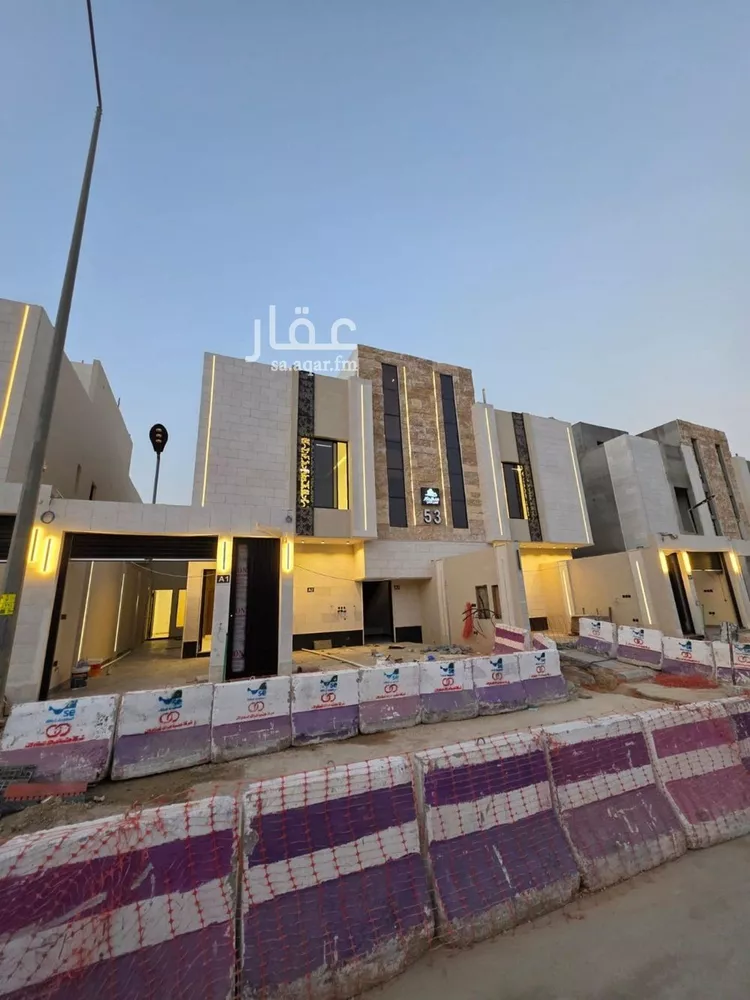 Floor for Sale in Riyadh Tuwaiq