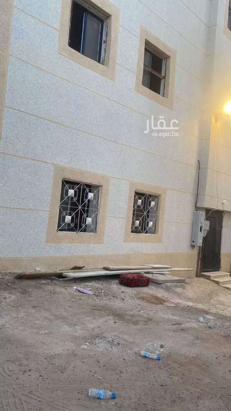 فيلا للبيع في شارع حميد ابن مهران الخياط, حي الأصيفرين, مدينة المدينة المنورة, منطقة المدينة المنورة صورة 3