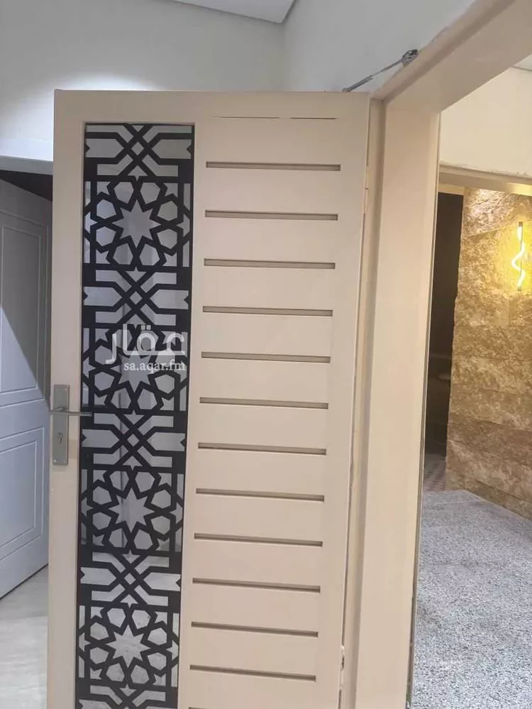 شقة للبيع في شارع سويد بن النعمان, حي العزيزية, مدينة الرياض, منطقة الرياض صورة 3