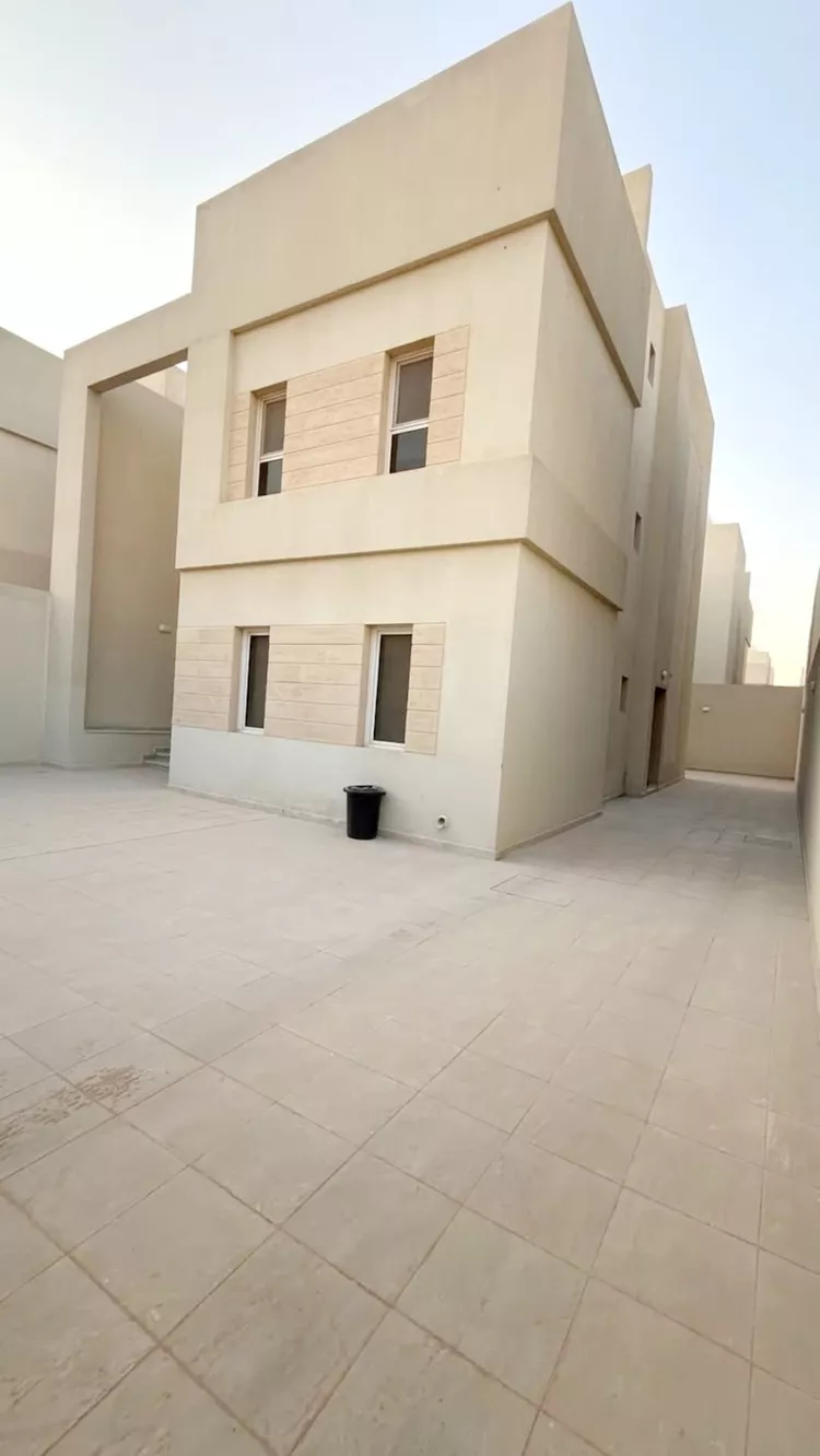 Villa for Sale in Riyadh Al Janadriyah