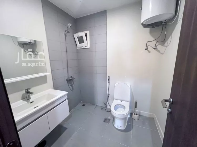 فيلا للبيع في شارع عبدالرحمن العمادي, حي مطار الملك خالد الدولي, مدينة الرياض, منطقة الرياض صورة 4