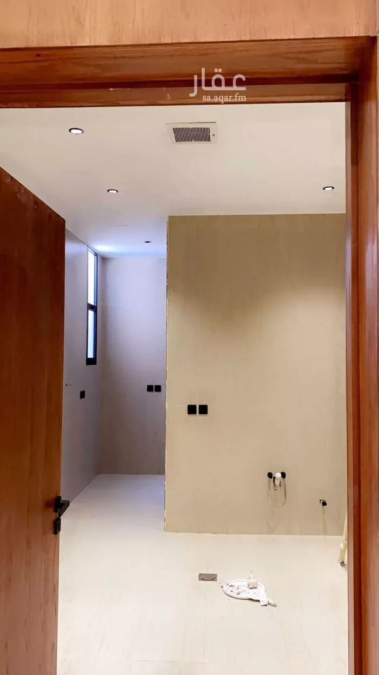 Floor for Sale in Riyadh Ash Sharq 6