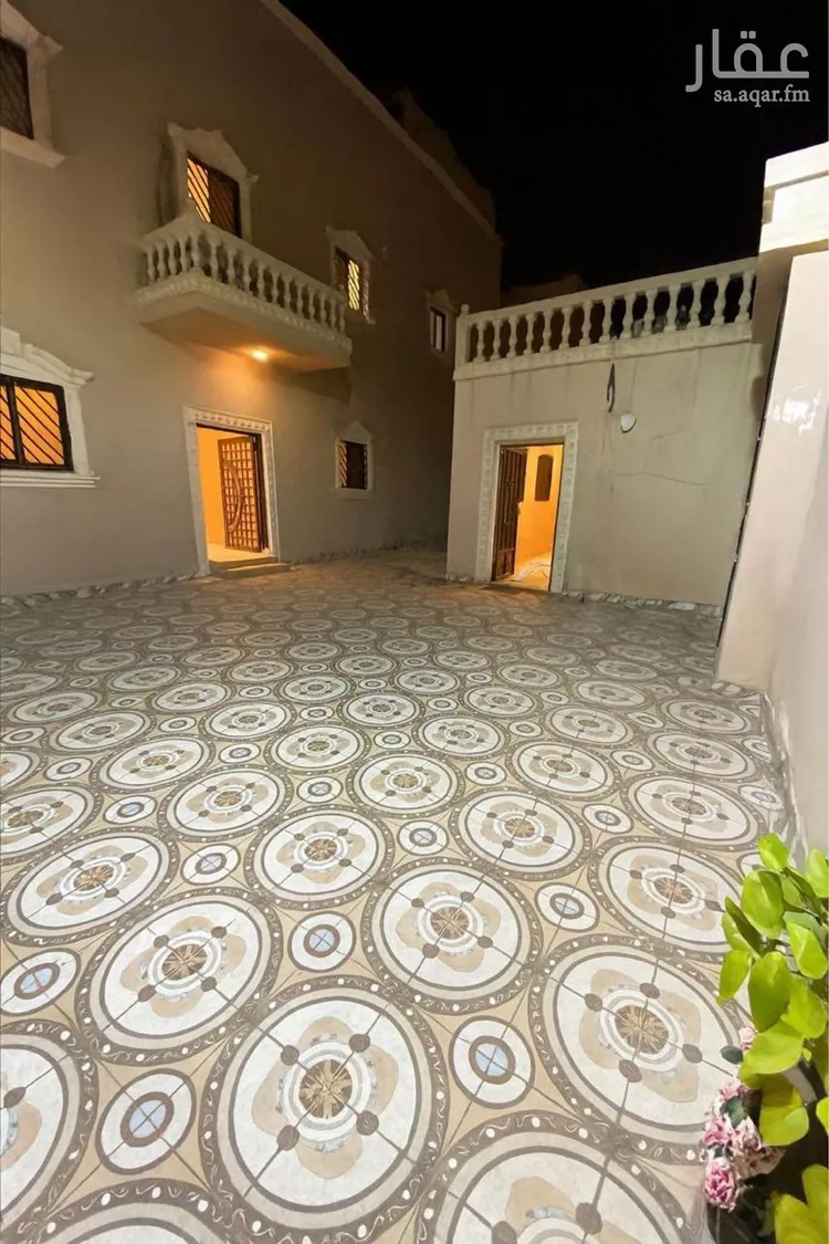 فيلا للبيع في شارع الدفاع, حي إشبيلية, مدينة الرياض, منطقة الرياض صورة 2