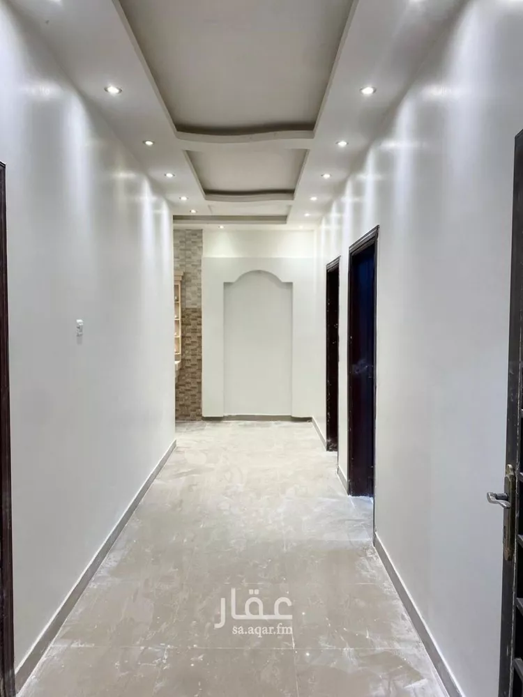 فيلا للبيع في شارع الدفاع, حي إشبيلية, مدينة الرياض, منطقة الرياض صورة 5