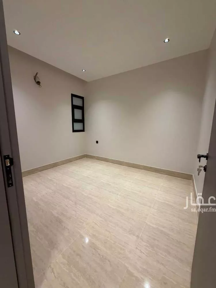 شقة للبيع في شارع أبو عبيدة بن الجراح, حي الشعلة, مدينة الدمام, المنطقة الشرقية صورة 2