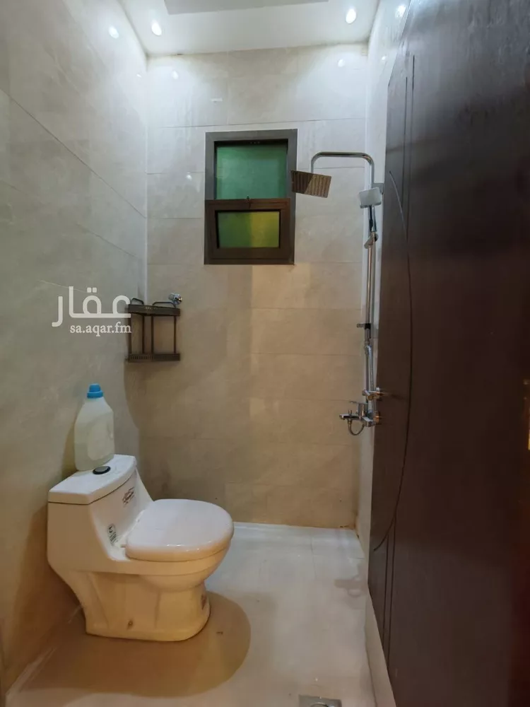 فيلا للإيجار في شارع محمد بن أحمد بيري, حي العارض, مدينة الرياض, منطقة الرياض صورة 2