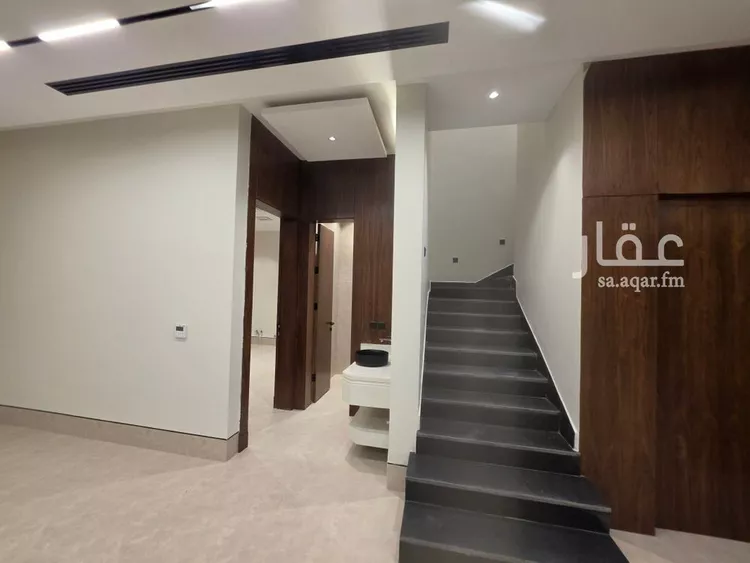 فيلا للبيع في شارع ربيعة بن عبدالله بن الهدير, حي العارض, مدينة الرياض, منطقة الرياض 9