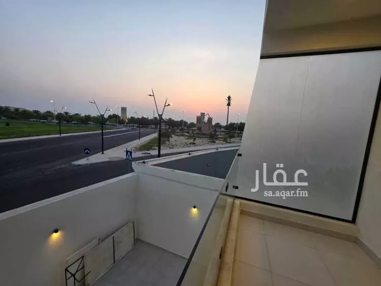 فيلا للبيع في شارع ياقوت, حي الشاطئ الغربي, مدينة الدمام, المنطقة الشرقية صورة 3