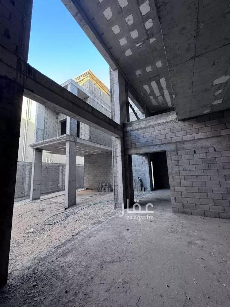 فيلا للبيع في شارع احمد العطار, حي الشاطئ الغربي, مدينة الدمام, المنطقة الشرقية صورة 2