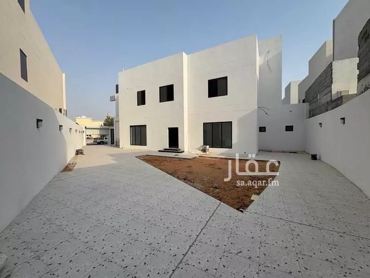 فيلا للبيع في شارع شهاب بن مالك, حي الشاطئ الشرقي, مدينة الدمام, المنطقة الشرقية صورة 3
