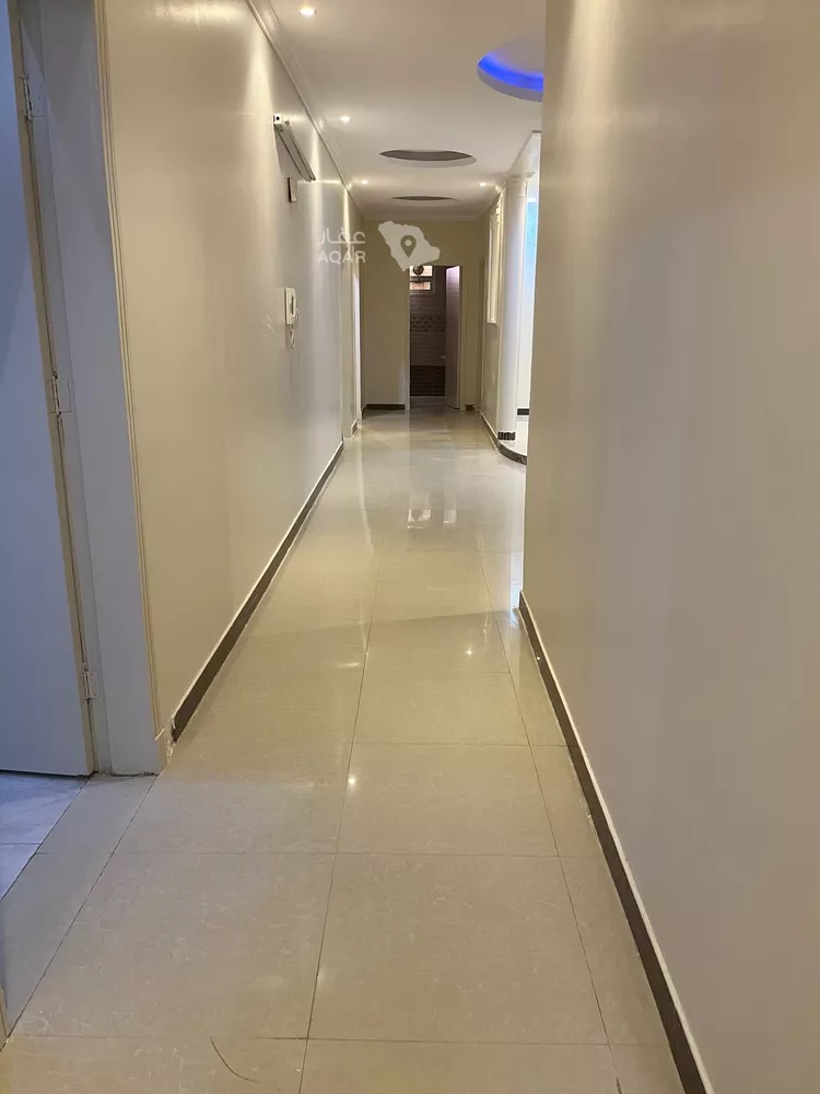 Floor for Rent in Riyadh Ar Rimal 11