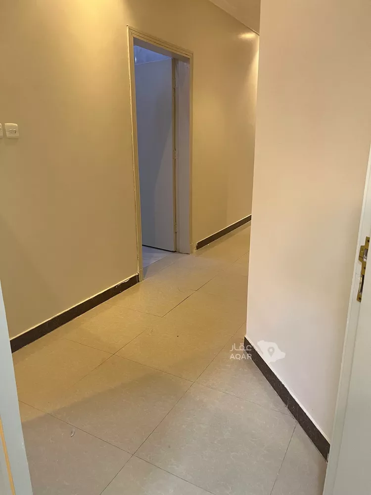 Floor for Rent in Riyadh Ar Rimal 21