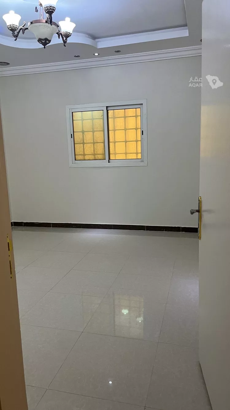 Floor for Rent in Riyadh Ar Rimal 2