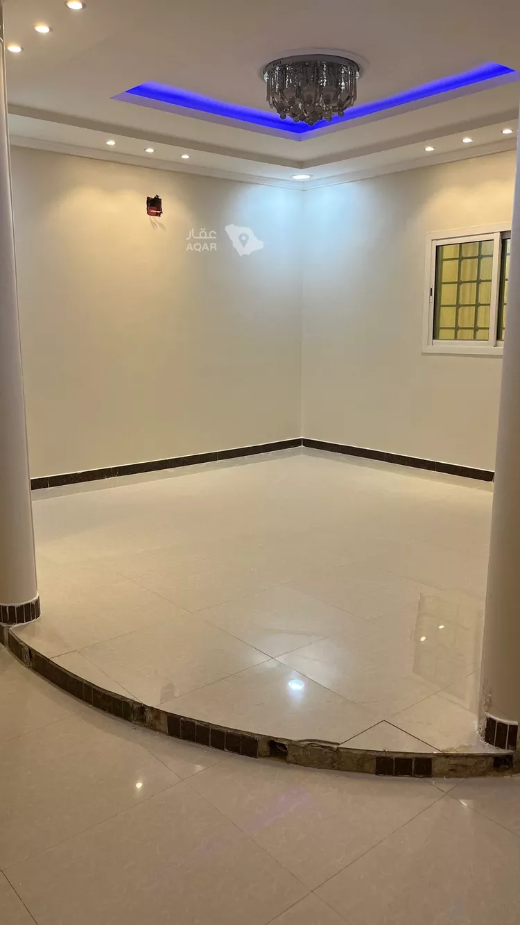 Floor for Rent in Riyadh Ar Rimal 15
