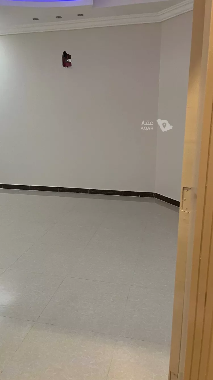 Floor for Rent in Riyadh Ar Rimal 13