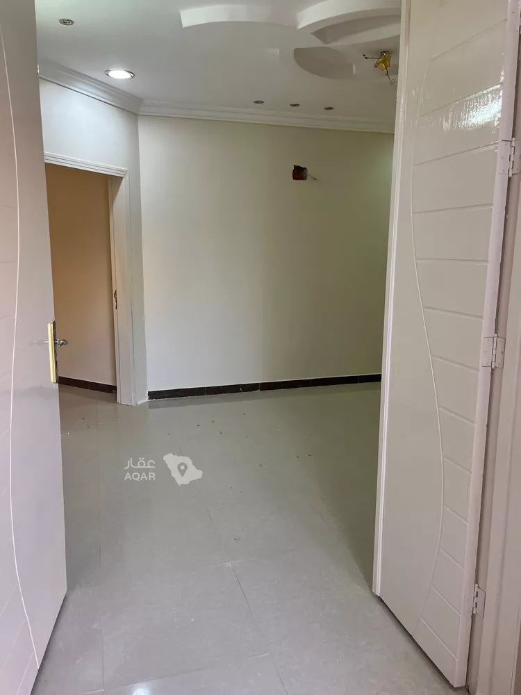Floor for Rent in Riyadh Ar Rimal 18