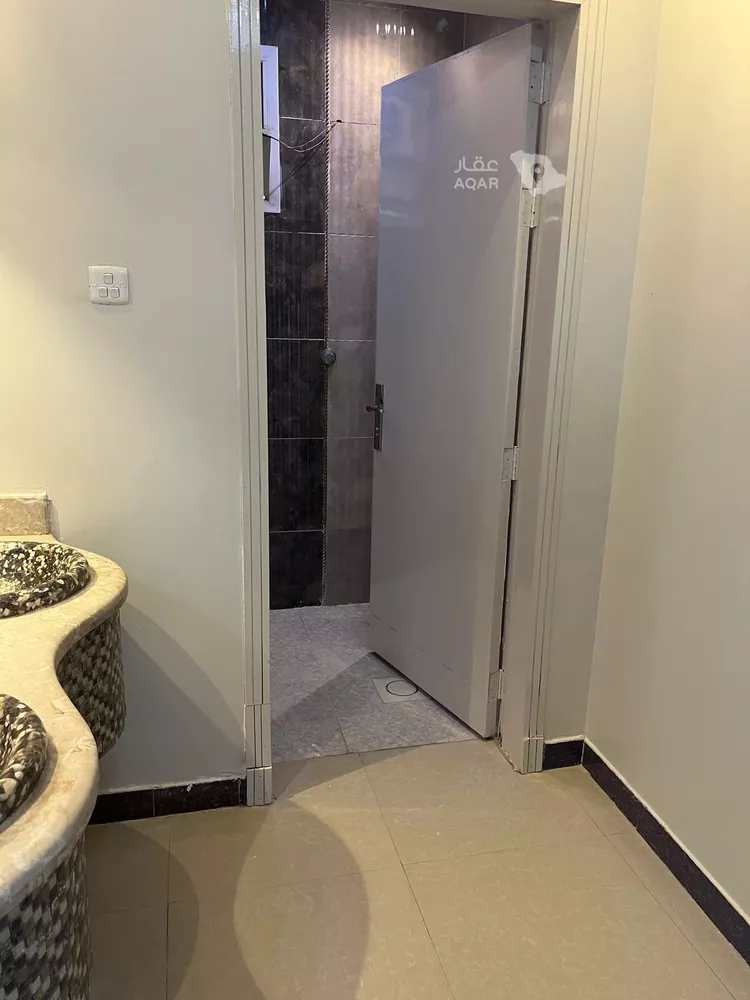 Floor for Rent in Riyadh Ar Rimal 24